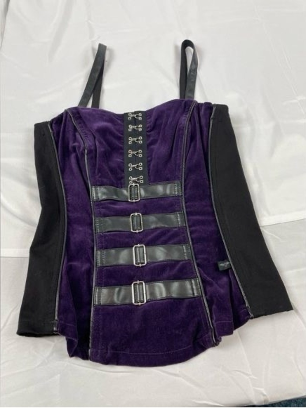 ISO! (NOT FOR SALE)💜 - Picture 3 of 4